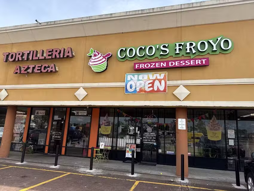 Coco&rsquo;s Froyo Frozen Dessert Shop