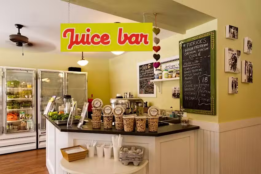Cups and Cakes Bakery ~ Juice Bar ~ Cafe