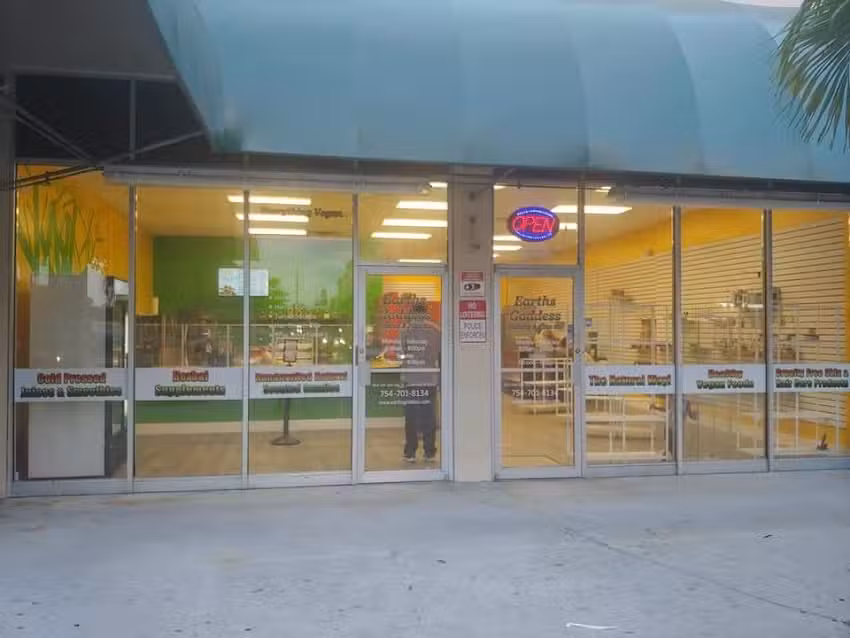 Earth&rsquo;s Goddess Holistics and Juicebar