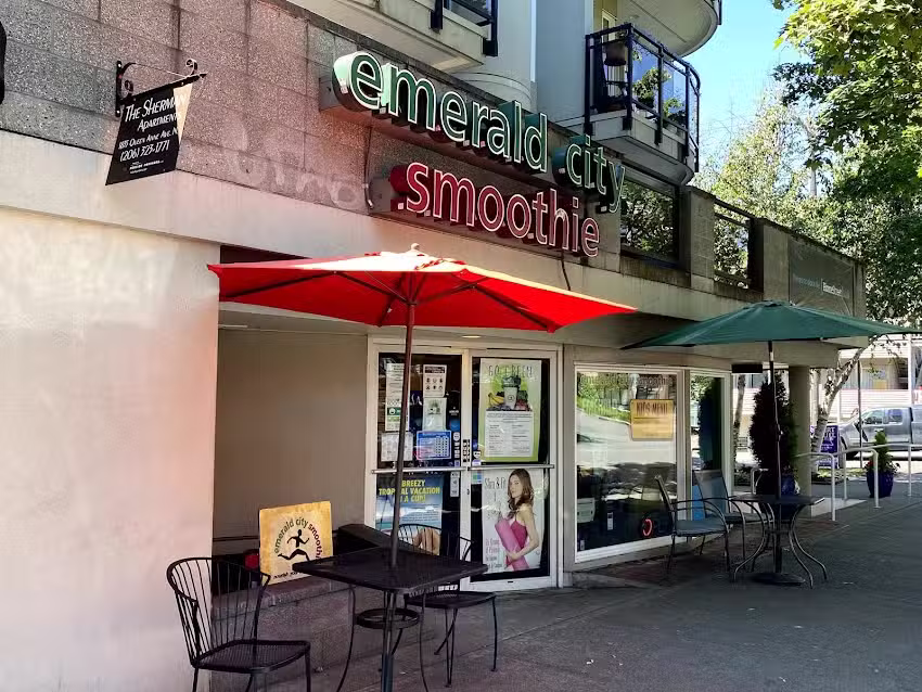 Emerald City Smoothie Queen Anne