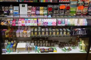 Escape N Vape Smoke Shop West Kendall / THC-A, THC-P Vapes, Kratom, Glass Pipes, Hookah, Tabacco, Cigars, E-Juice & More