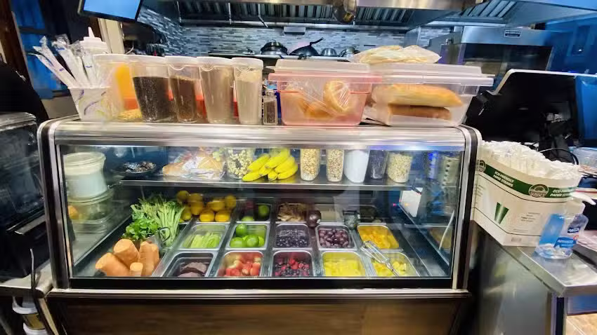 Fresh Eats Caf&eacute;
