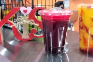 FRESHLY Juices Smoothies Protein Bar and Exercise Nutrition Club, Snack Bar, Antojitos Mexicanos.