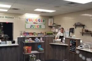 Fruiggie Juice and Bowls