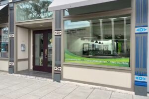 Fruitful Frog Market and Organic Juicery