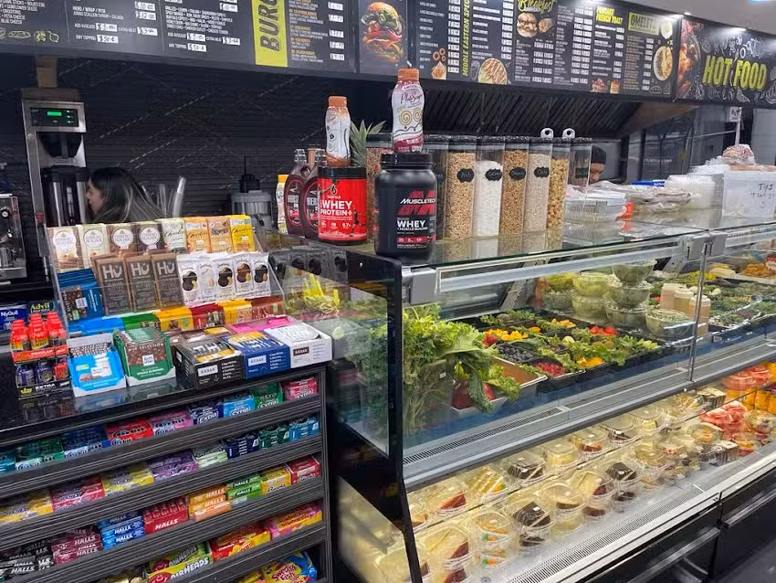 Izzy Hot Food Bar Juice