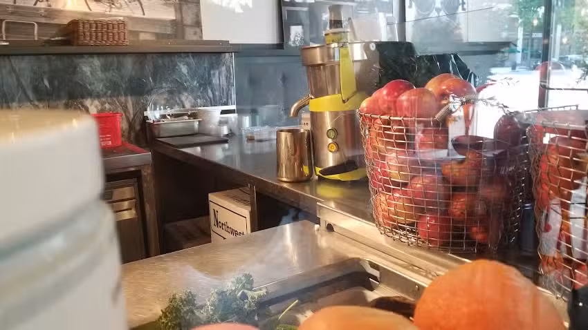 Joe & the Juice &ndash; 1500 K Street &ndash; Caf&eacute;, Juice Bar and Sandwich Shop