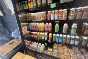 Kreation Juicery & Avoholic Bar – Franklin Ave