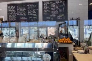 LA Press – Organic Cold Pressed Juice and Vegan Cafe