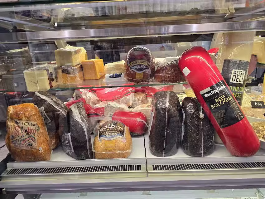 NYC deli Mercado
