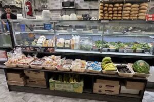 NYC Greens plaza deli