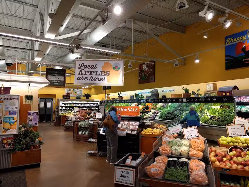 Outpost Co-op Grocery Store | Milwaukee