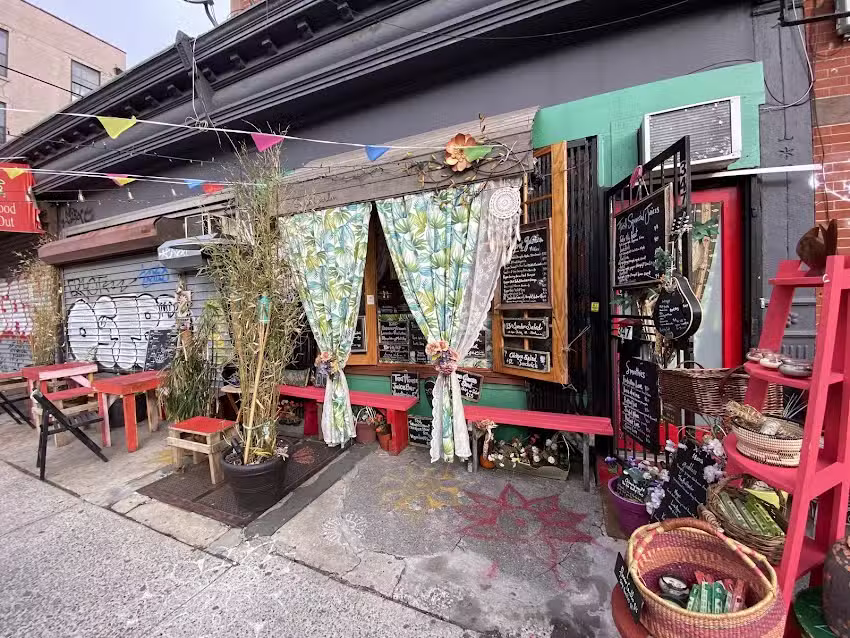 Secret Garden Oasis Juice Bar & Tea House
