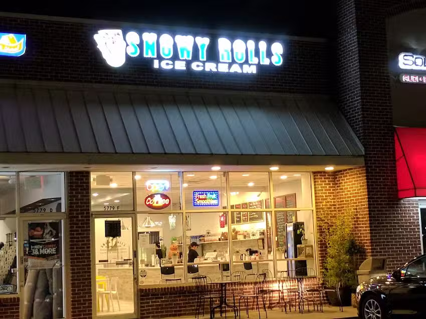 Snowy & Rolls Ice Cream