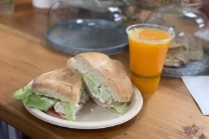 Thania’s Juice Bar