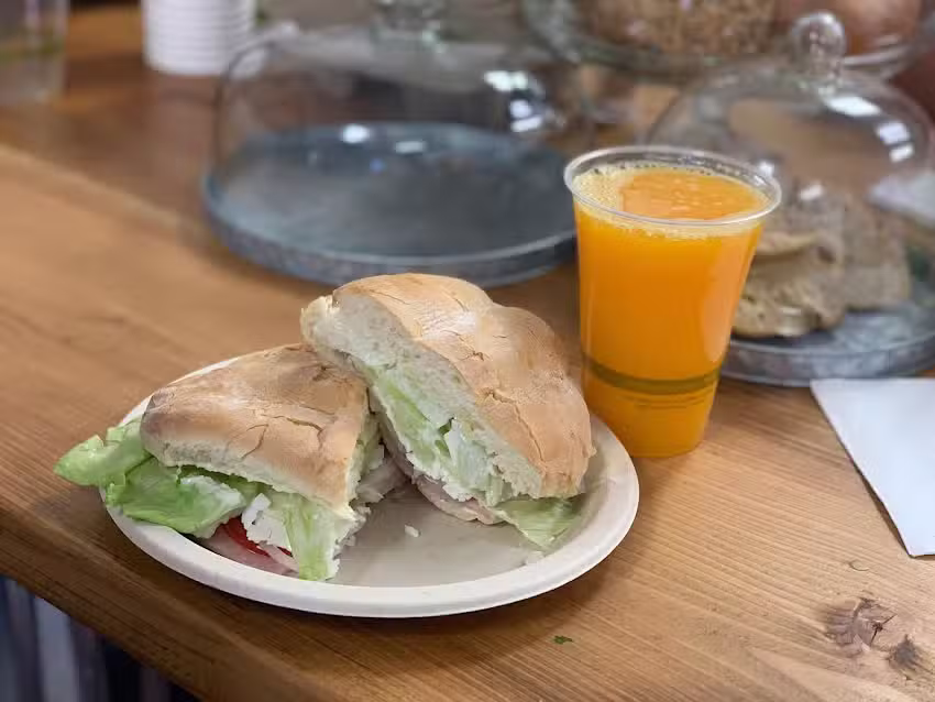 Thania&rsquo;s Juice Bar
