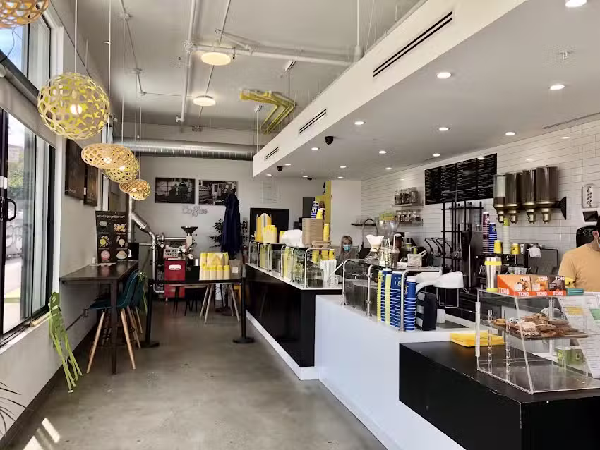 UPFORDAYZ Cafe & Bakery