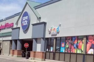 World Juice Bar at Save A Lot