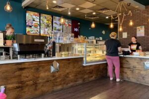 Yeganeh Bakery and Kafe Unik